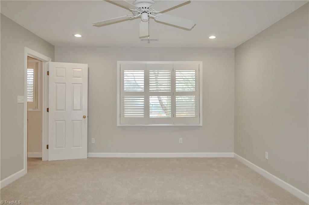 property viewer photo 23
