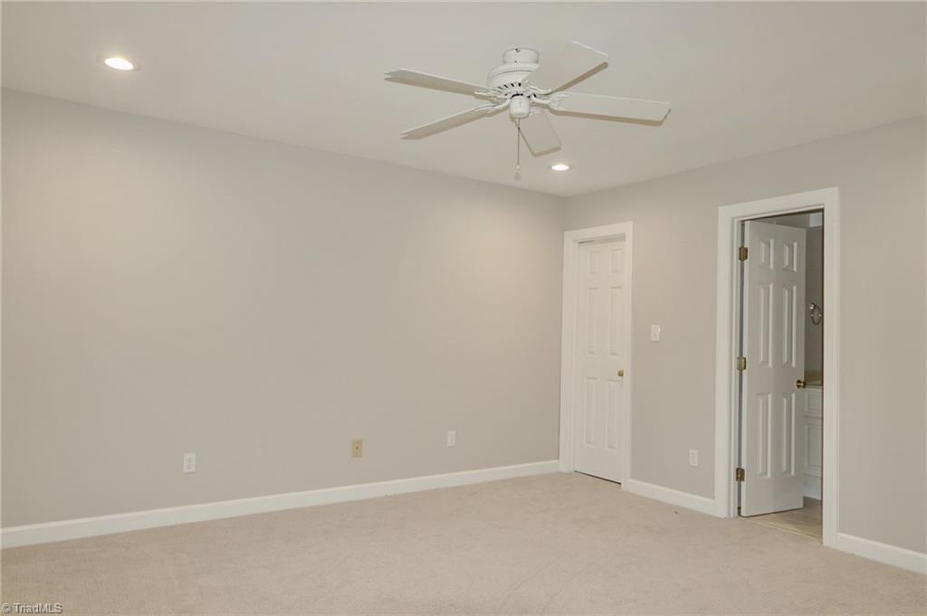 property viewer photo 24