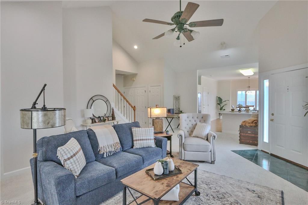 property viewer photo 6