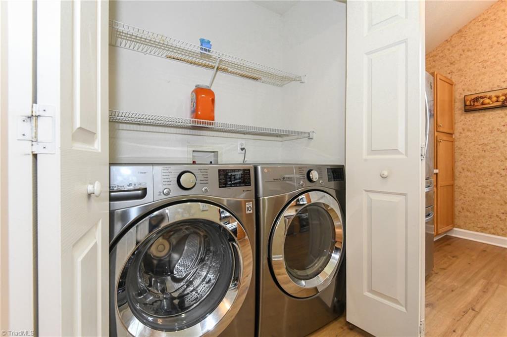 property viewer photo 13