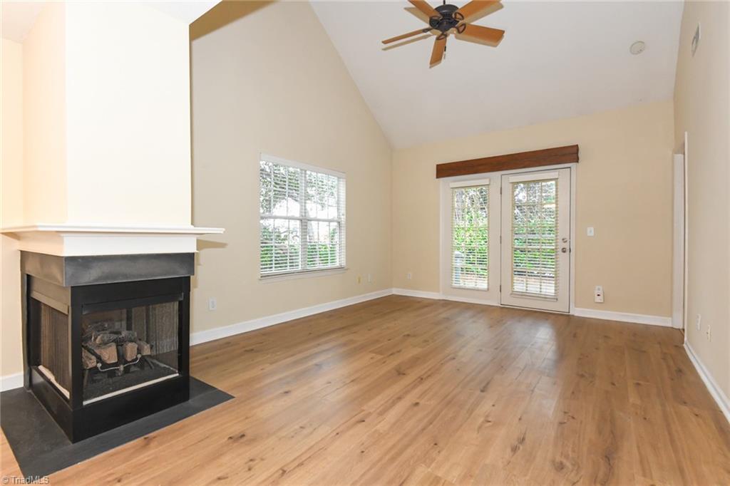 property viewer photo 4