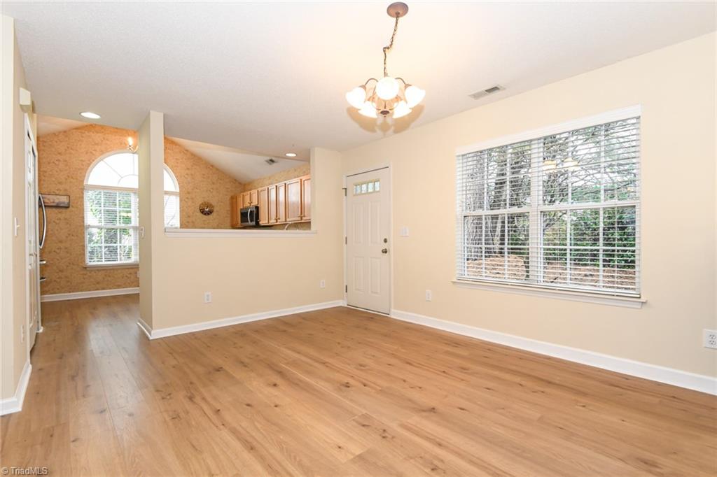 property viewer photo 7