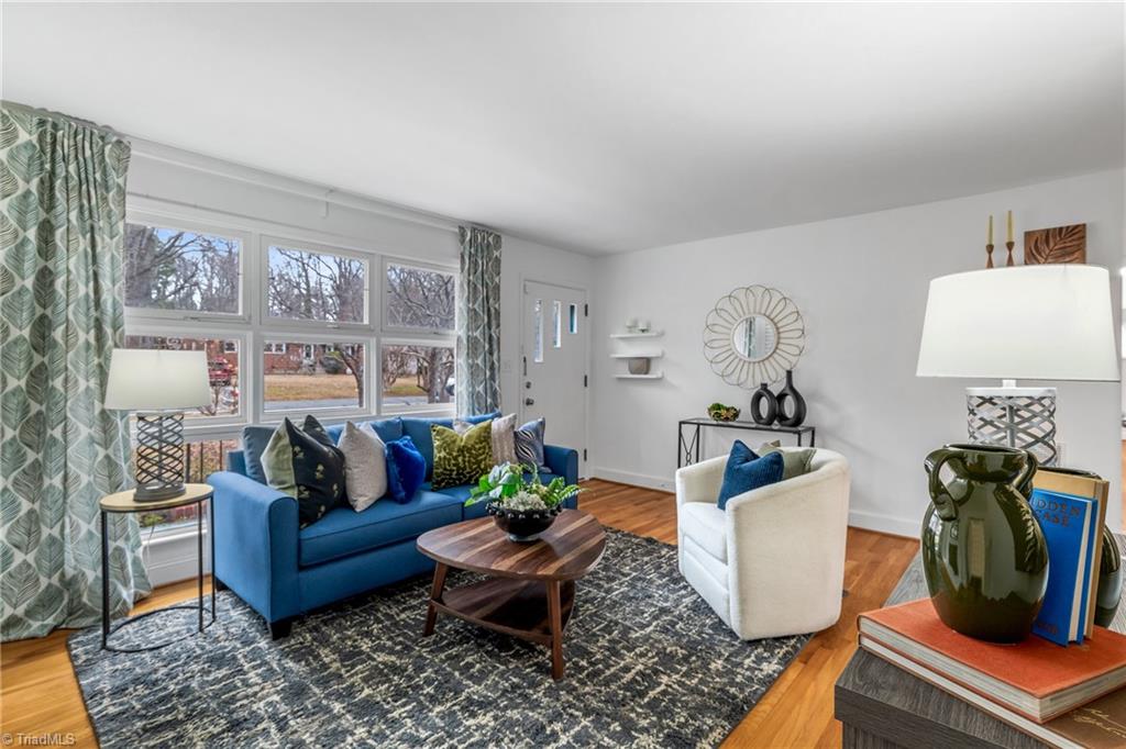 property viewer photo 3