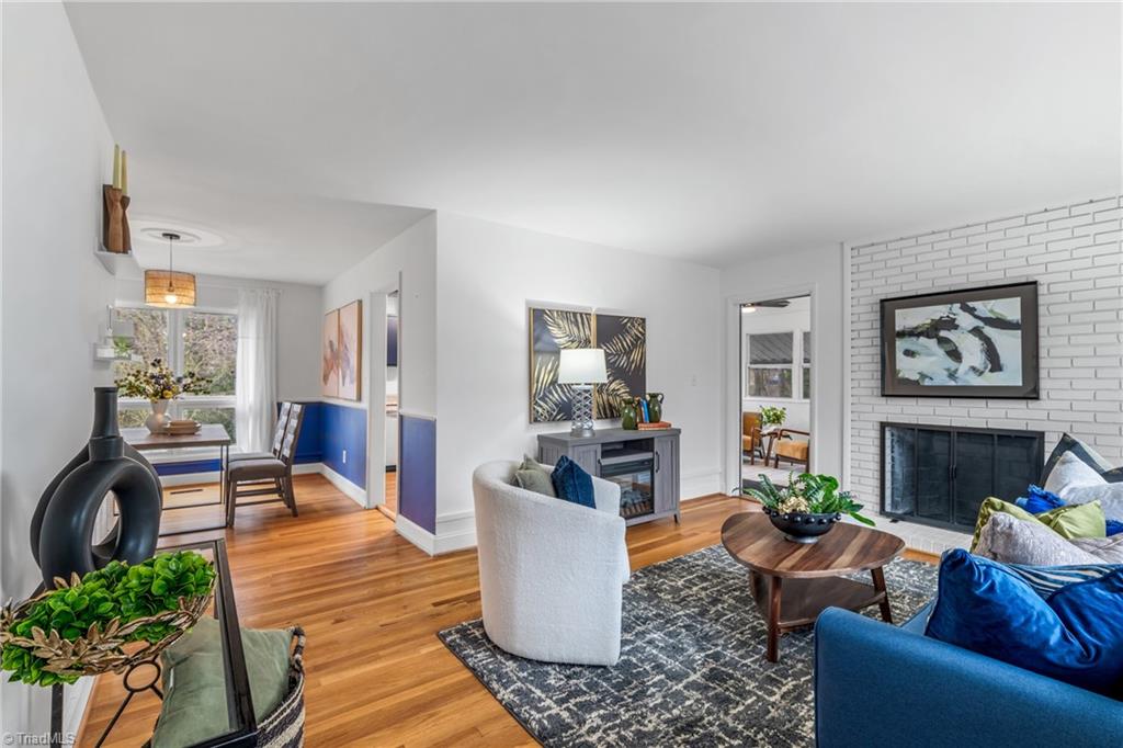 property viewer photo 7