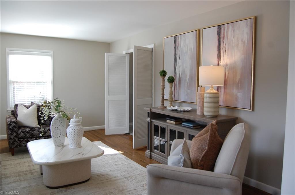 property viewer photo 3