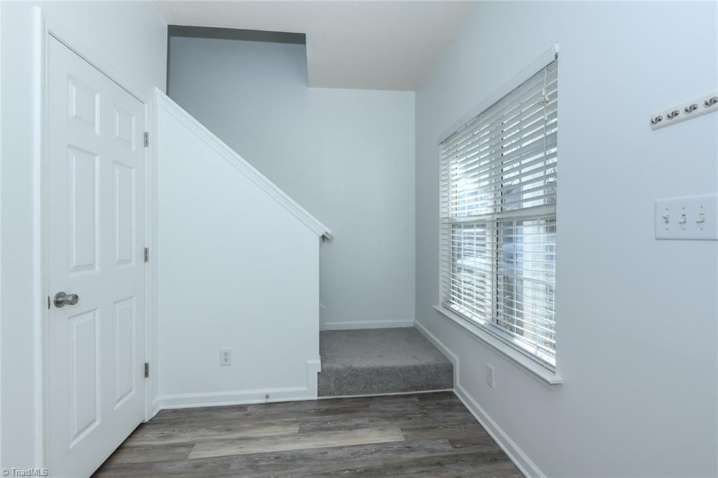 property viewer photo 21