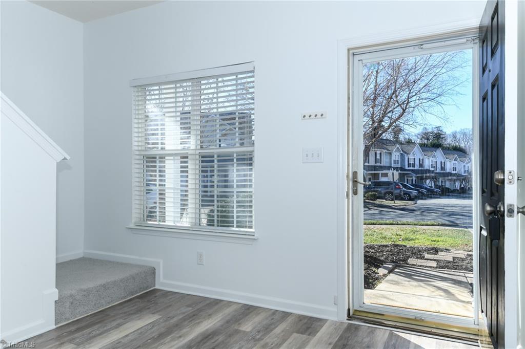 property viewer photo 3