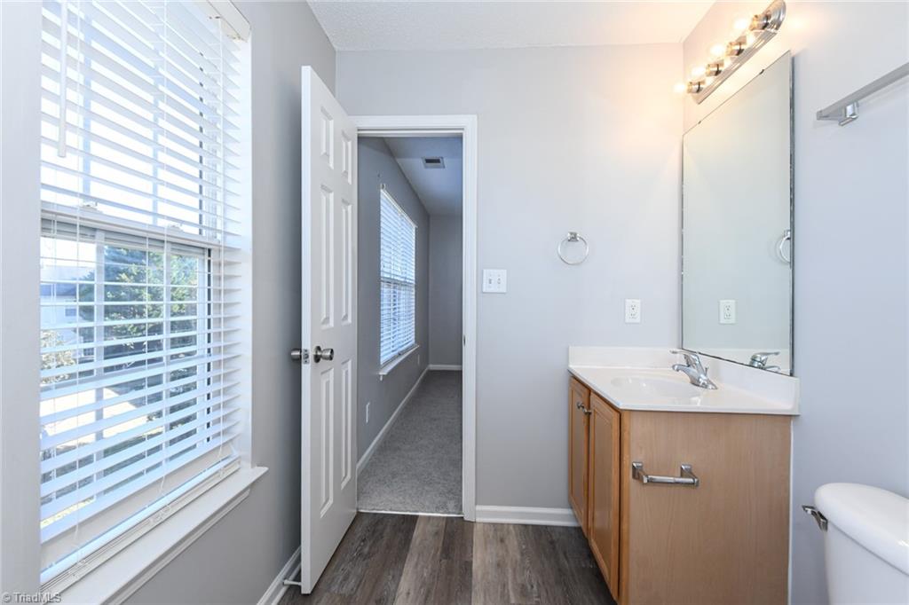 property viewer photo 36