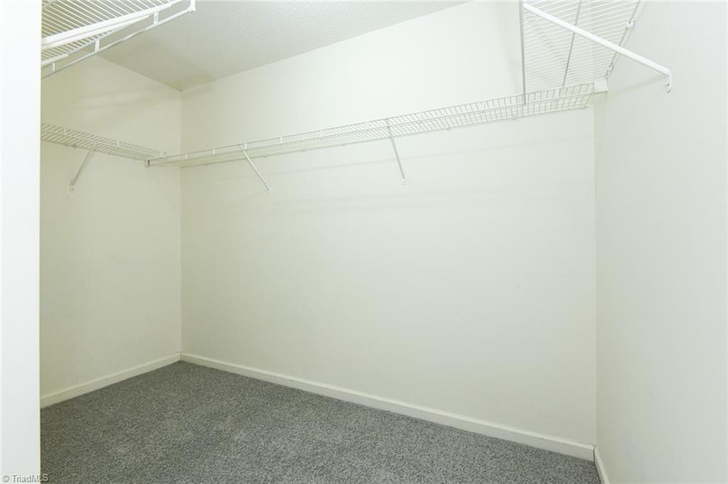 property viewer photo 37