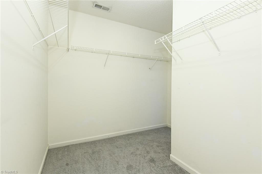 property viewer photo 38