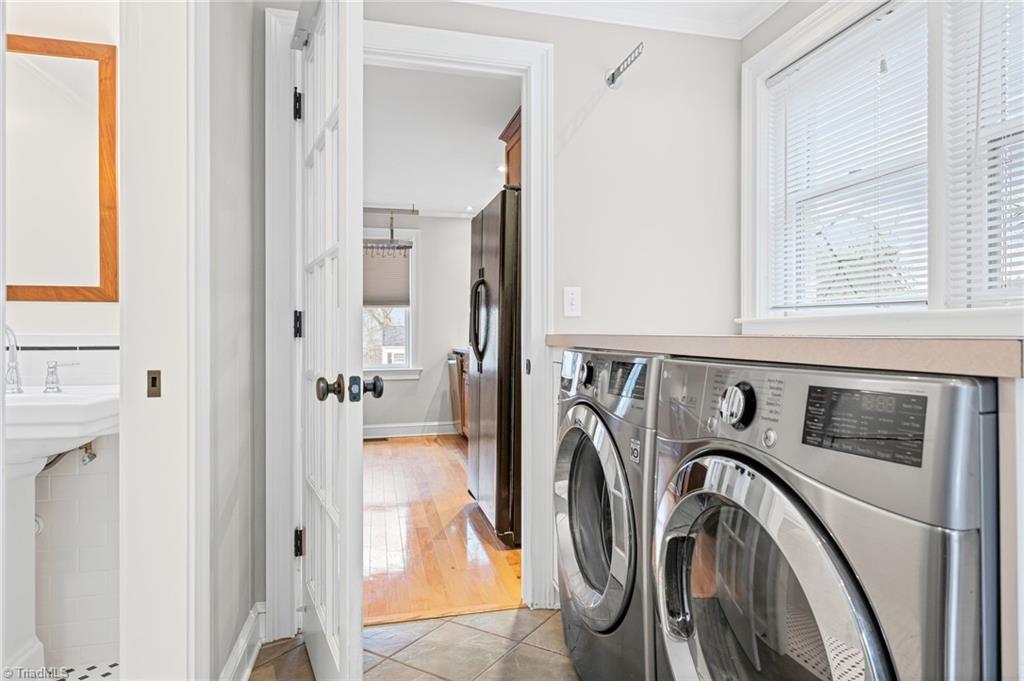 property viewer photo 3