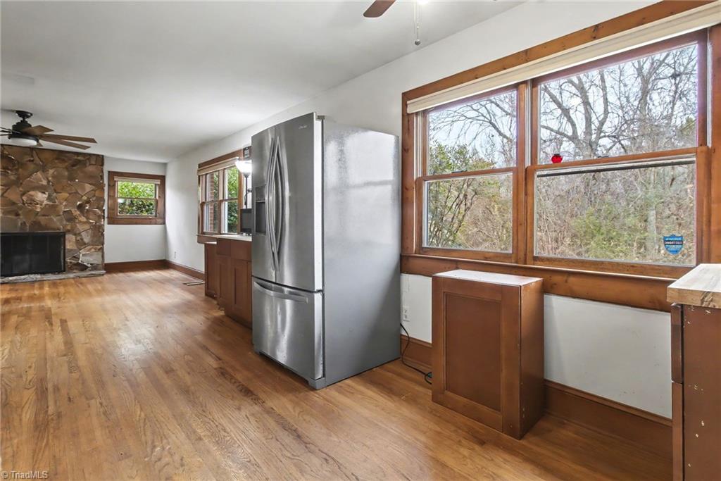 property viewer photo 4