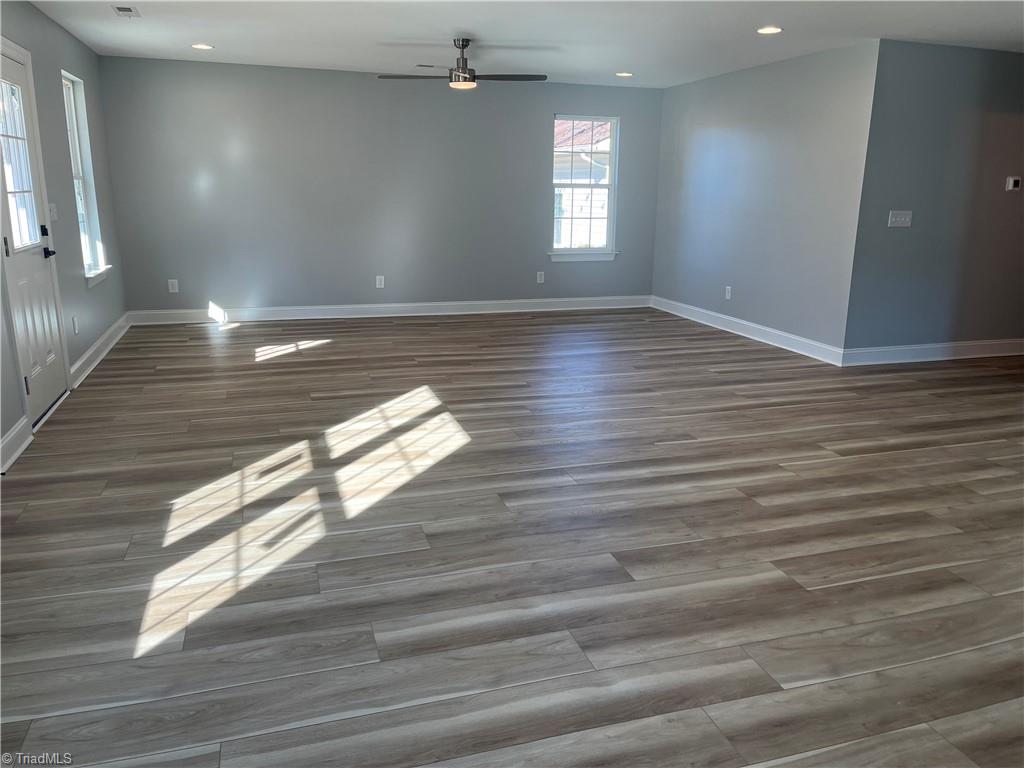 property viewer photo 4