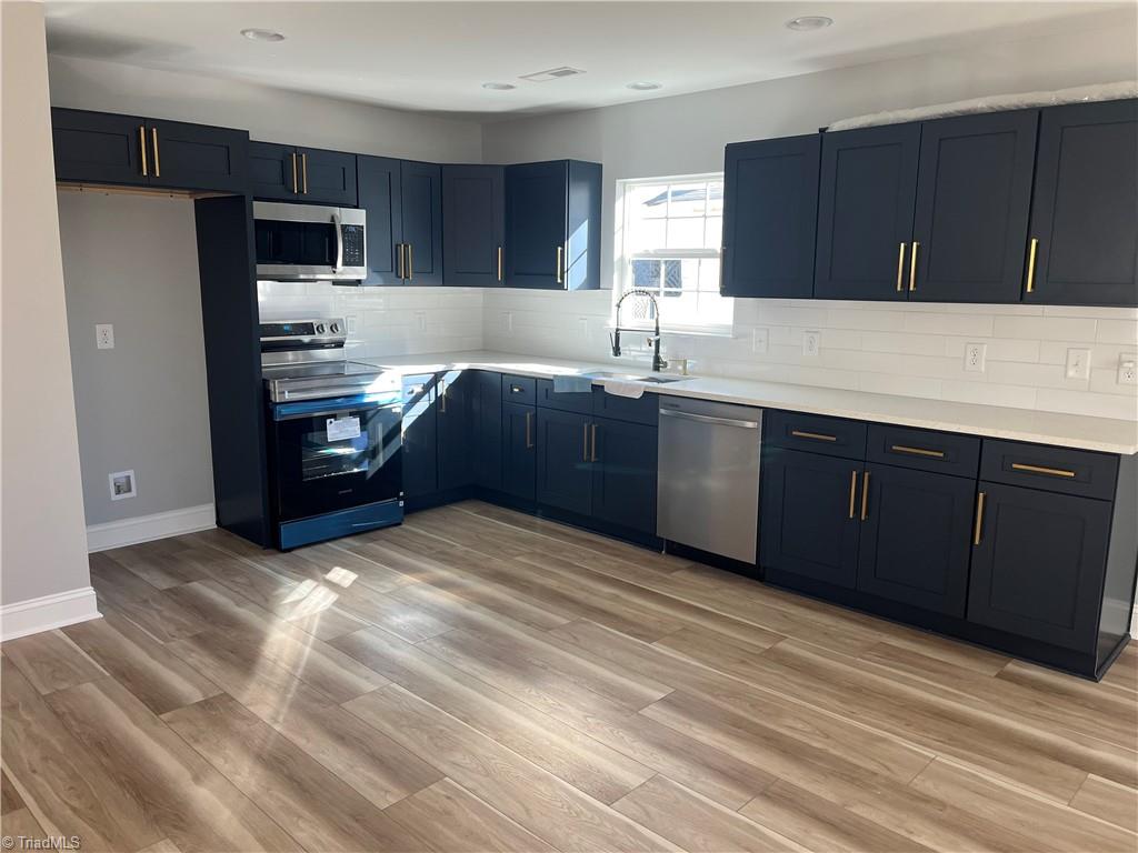 property viewer photo 5