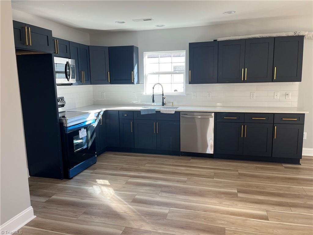 property viewer photo 6