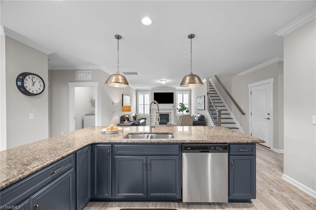 property viewer photo 10