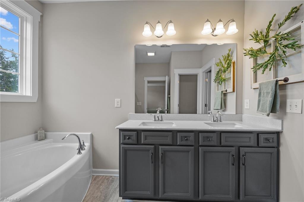 property viewer photo 19