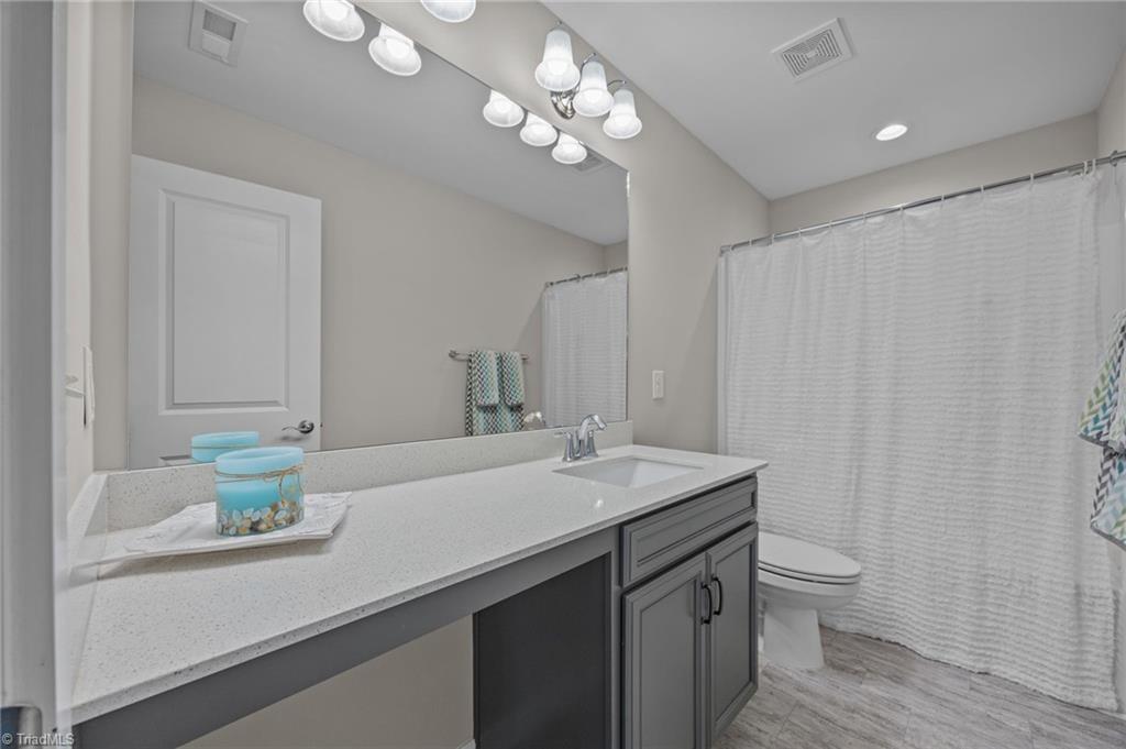 property viewer photo 26