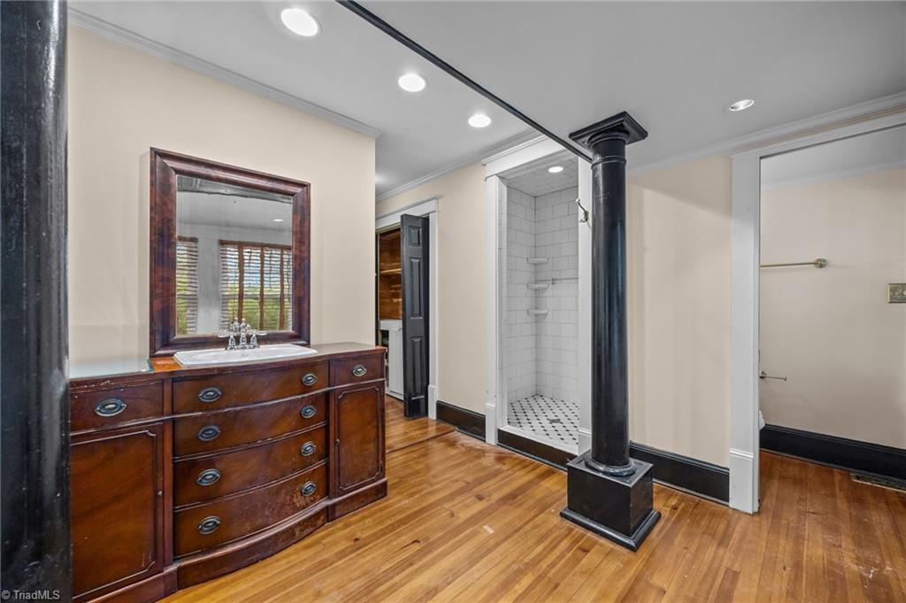 property viewer photo 26