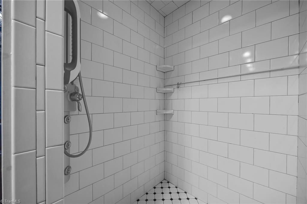 property viewer photo 27