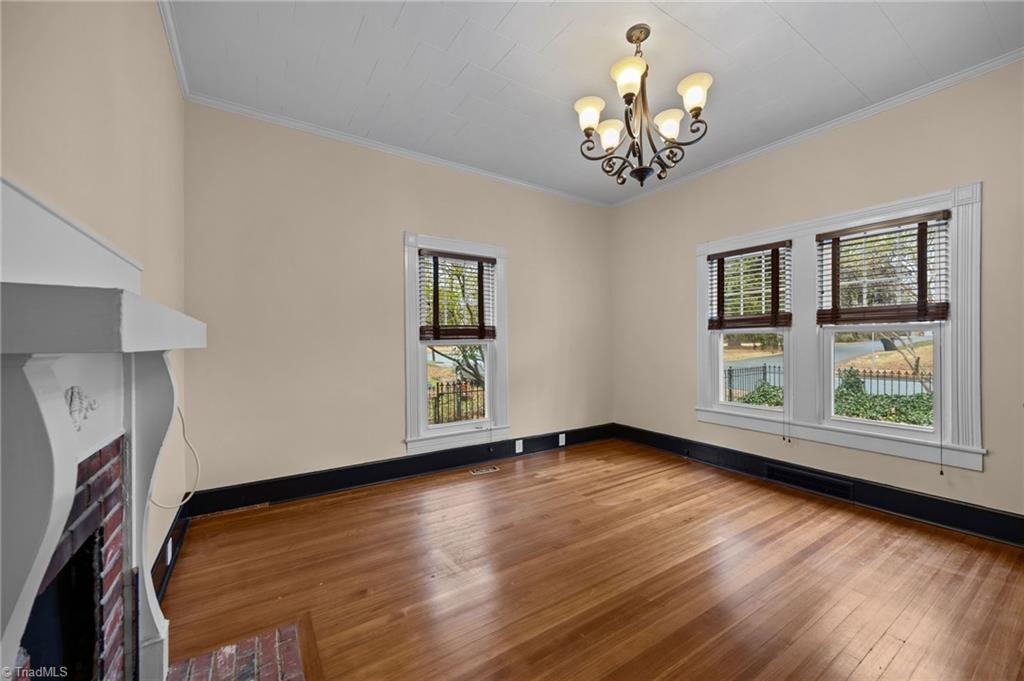 property viewer photo 7