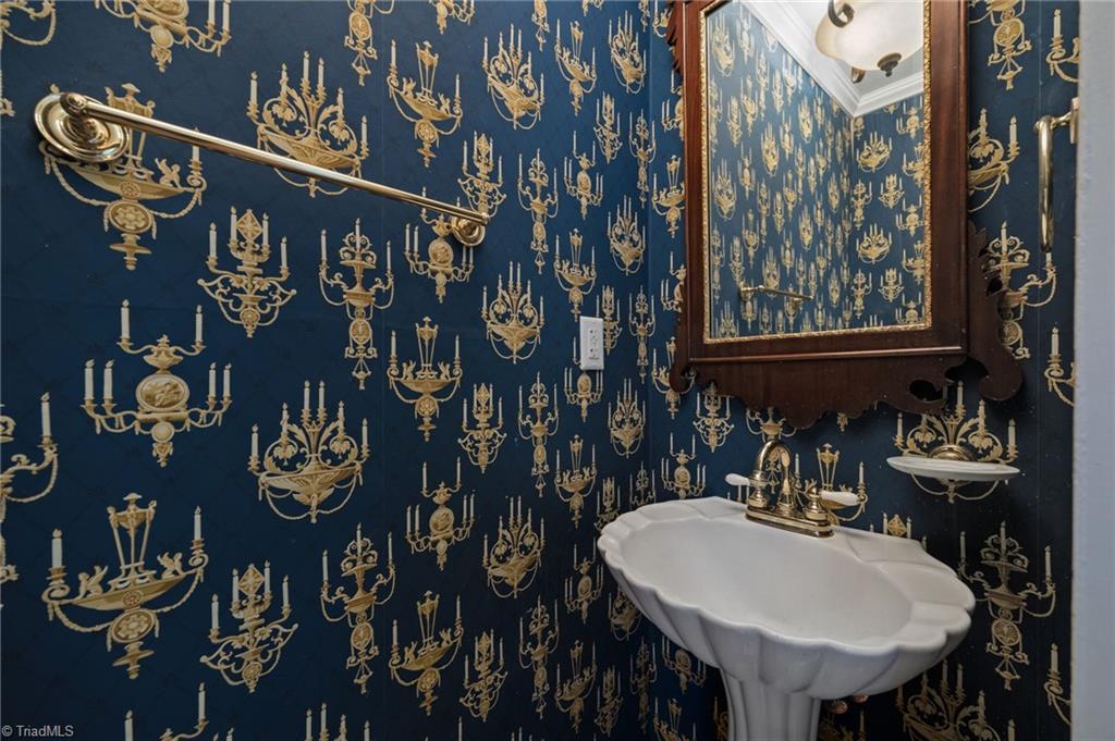 property viewer photo 9