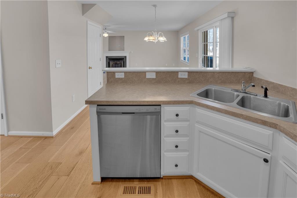 property viewer photo 12
