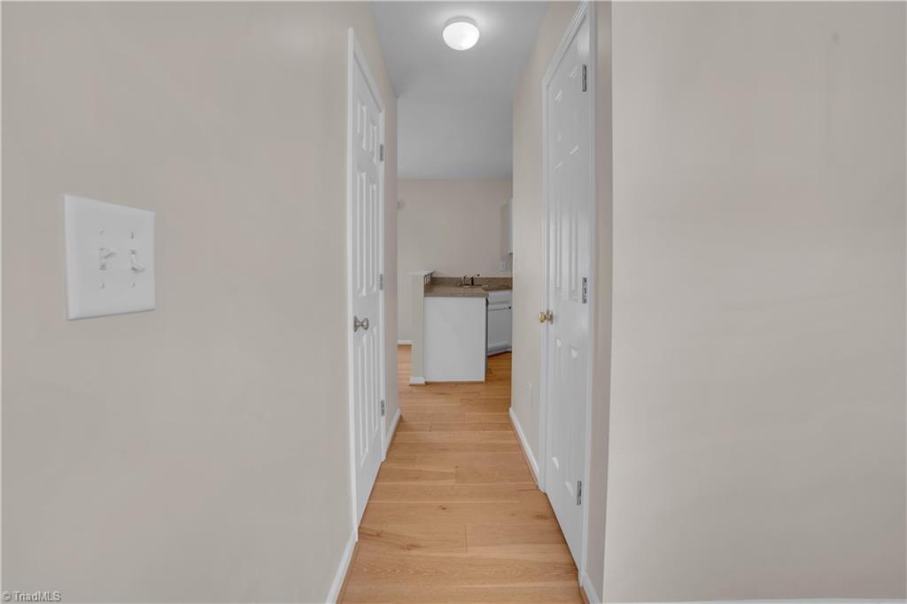 property viewer photo 15