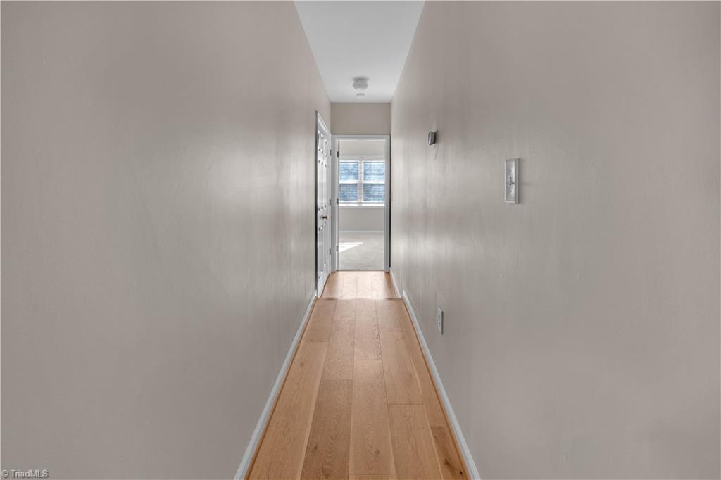 property viewer photo 30