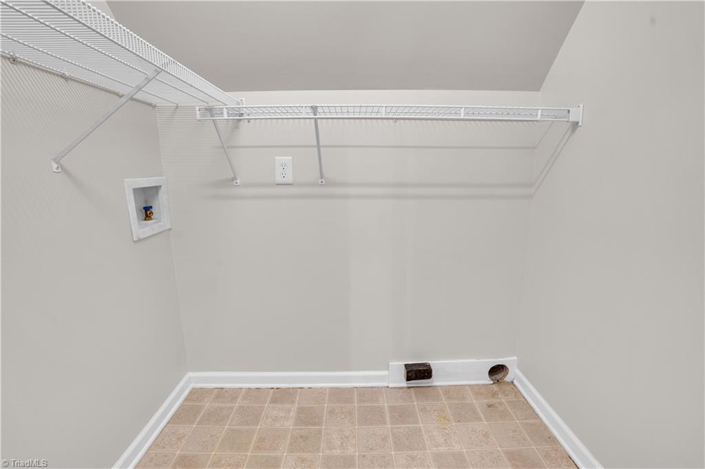 property viewer photo 31