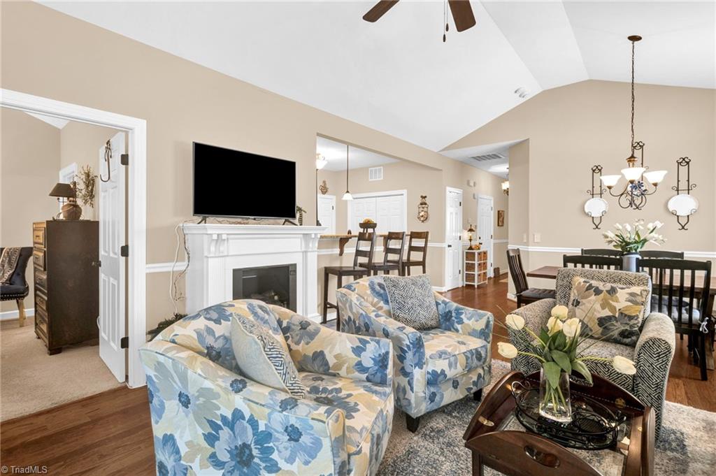 property viewer photo 10