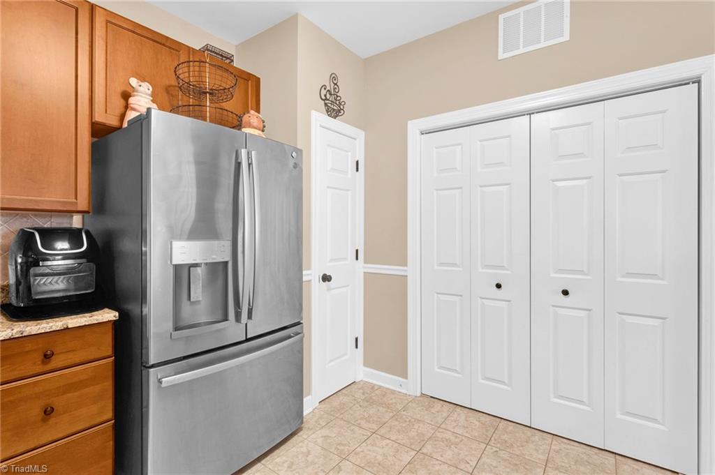 property viewer photo 16
