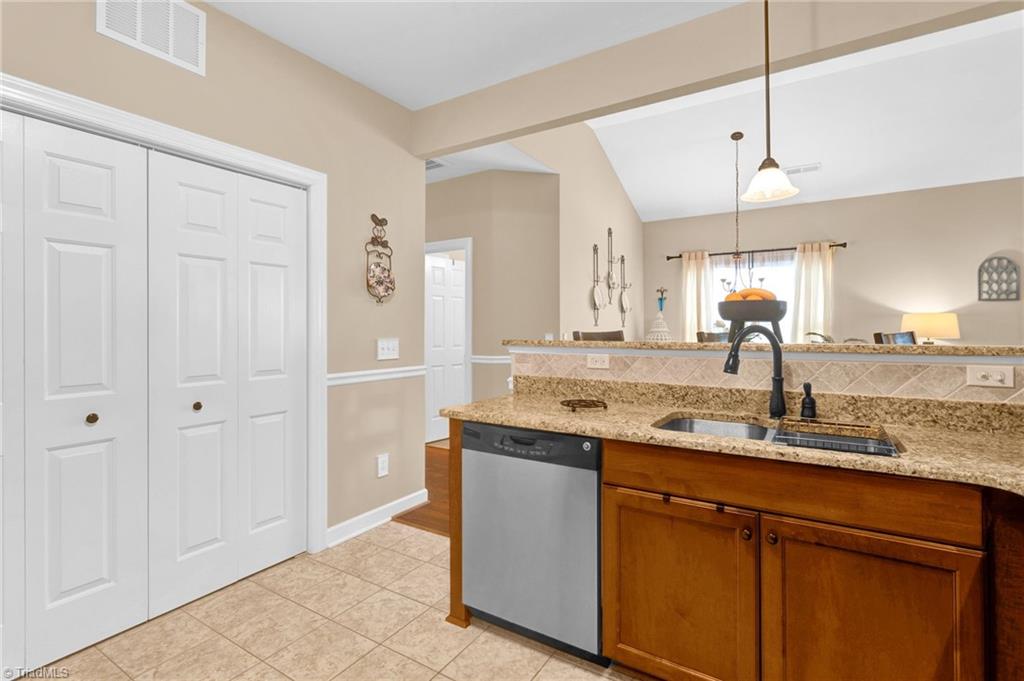 property viewer photo 17