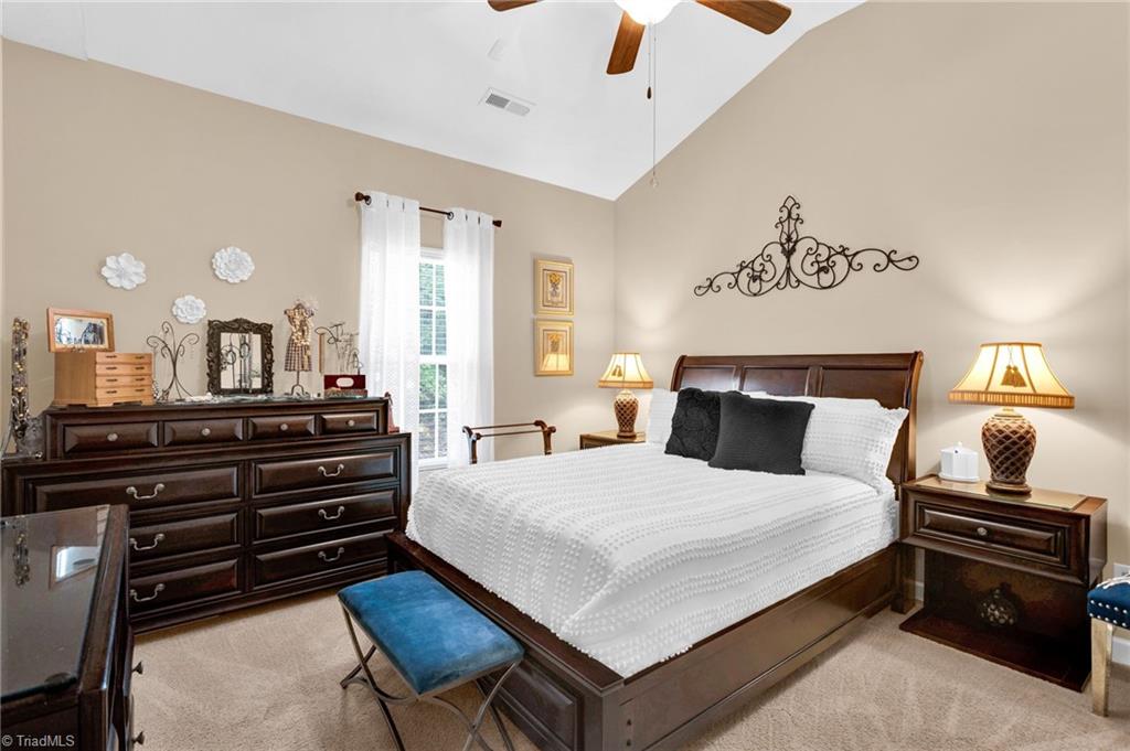 property viewer photo 18
