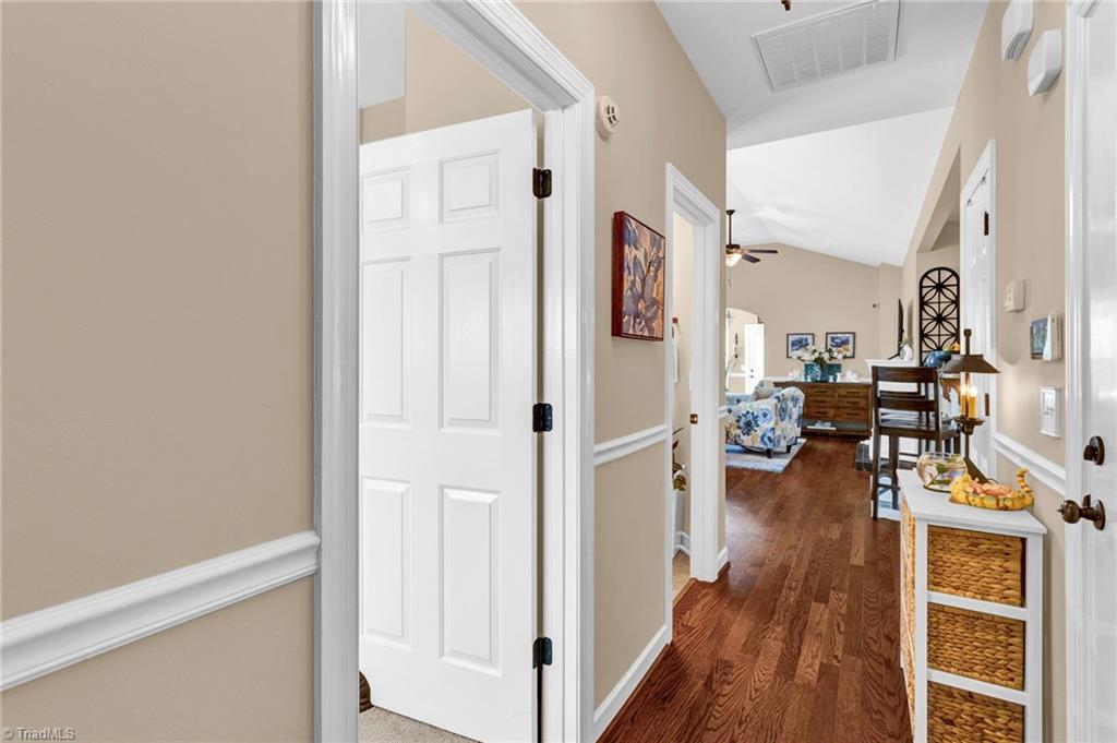 property viewer photo 4