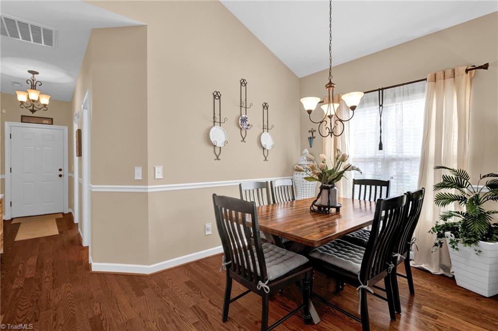 property viewer photo 7