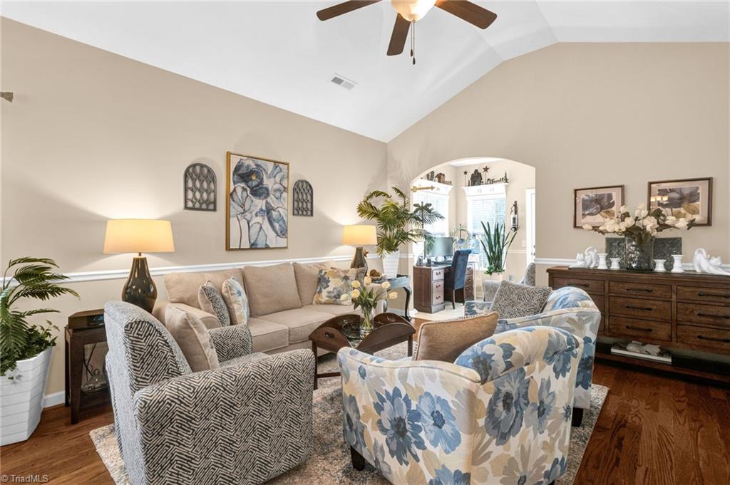 property viewer photo 8
