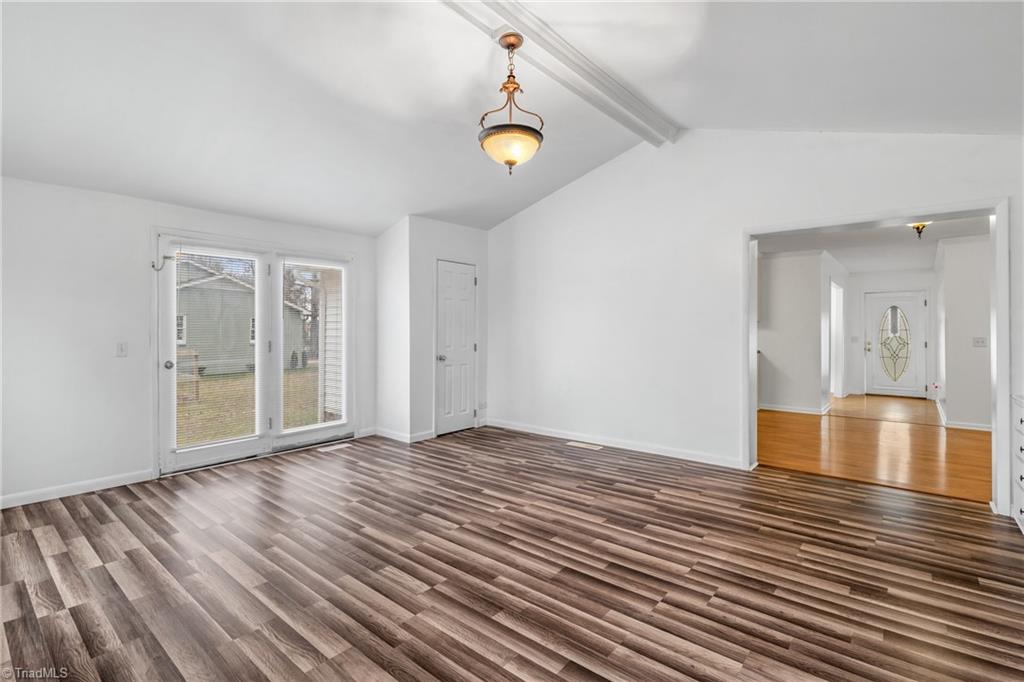 property viewer photo 12