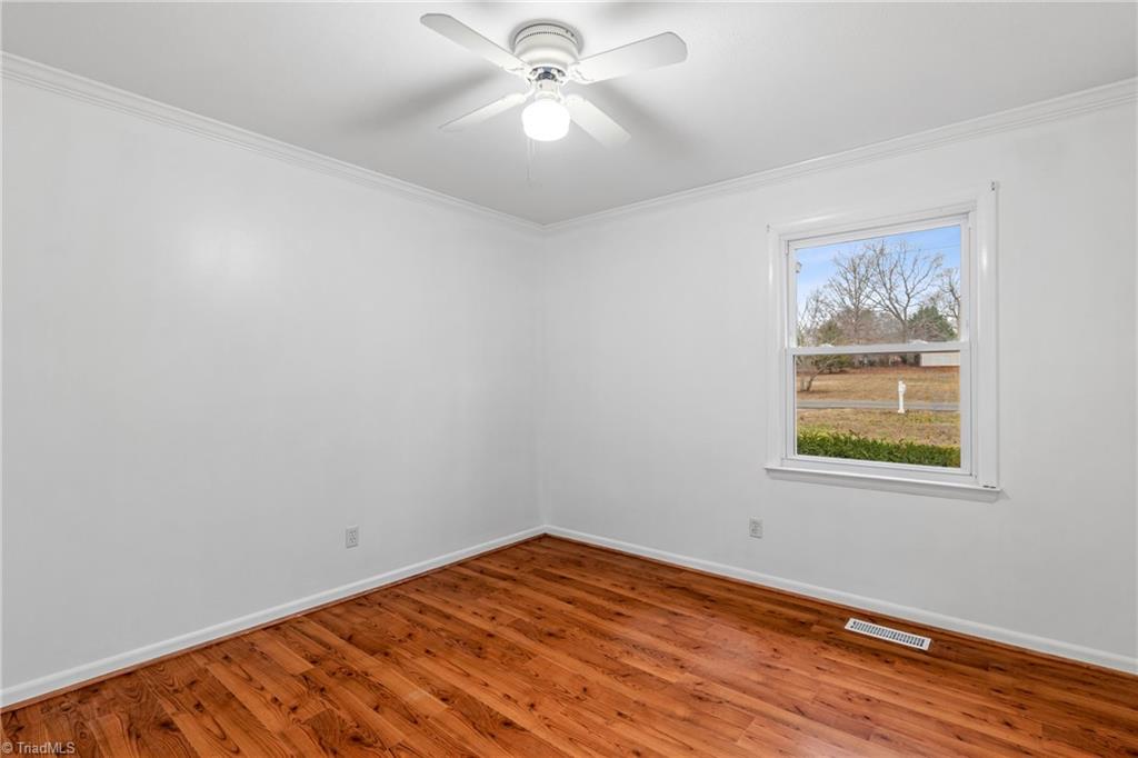 property viewer photo 23