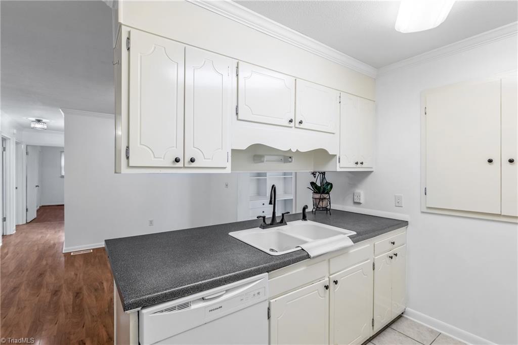 property viewer photo 9
