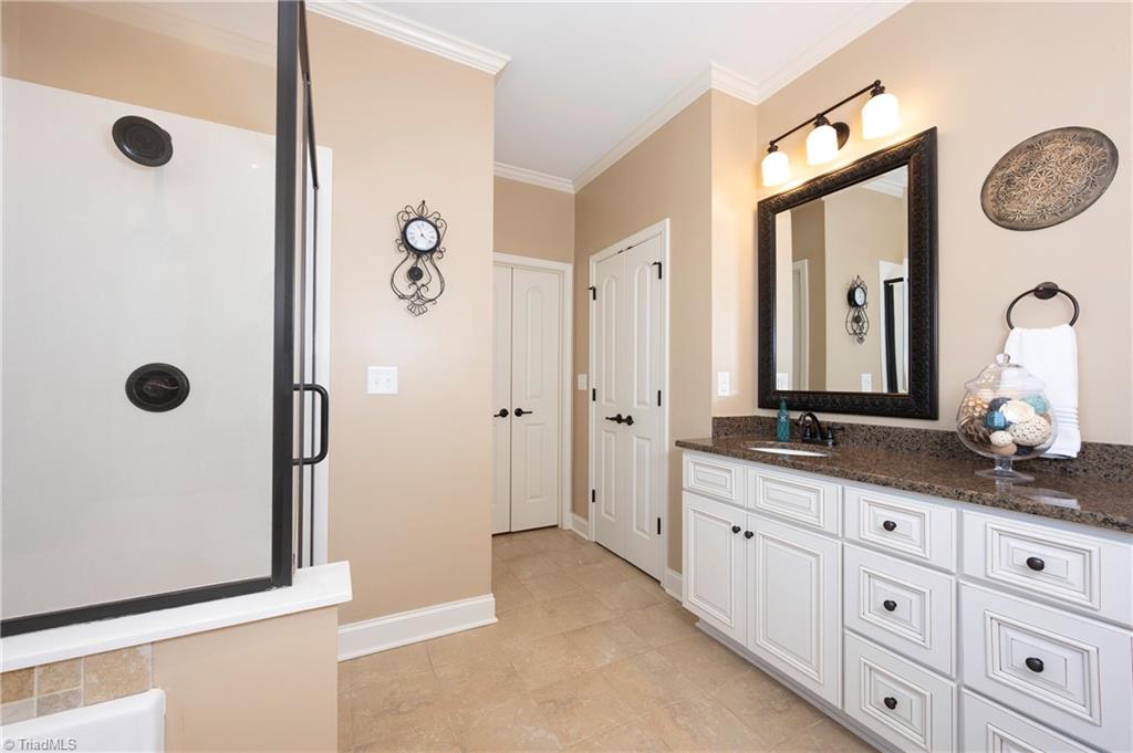property viewer photo 15