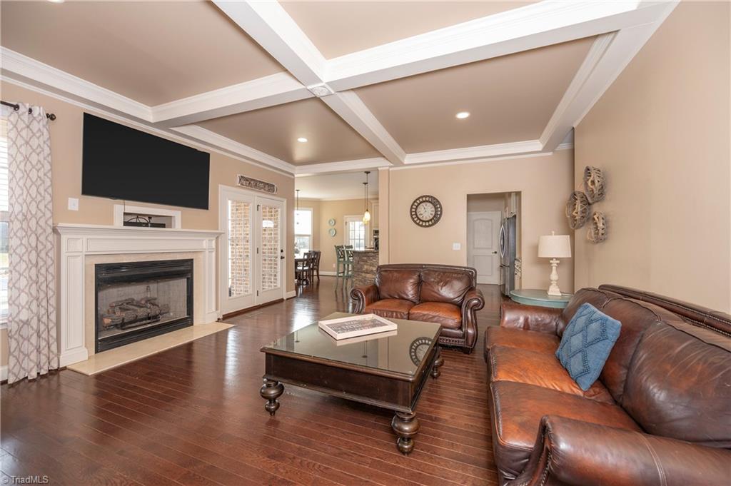 property viewer photo 18
