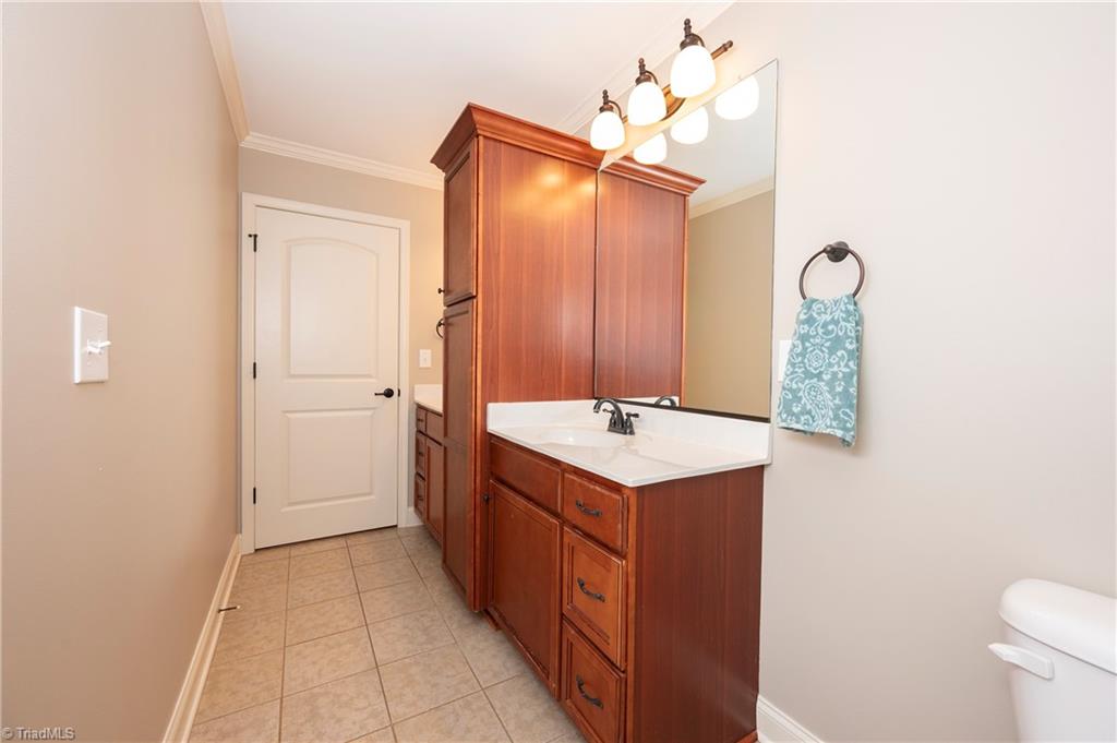 property viewer photo 25