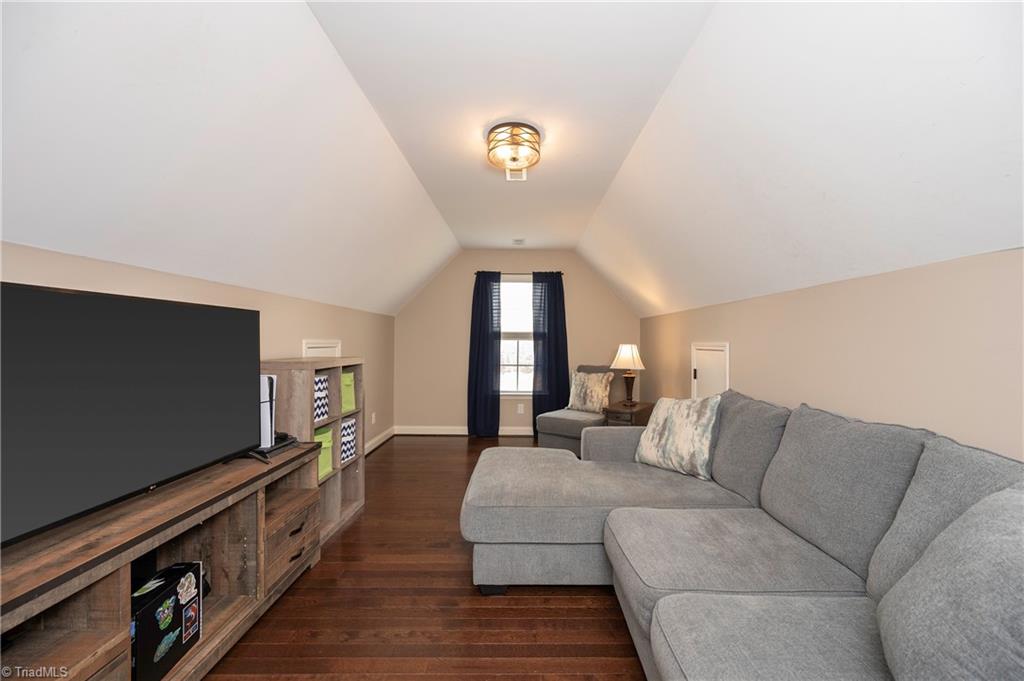 property viewer photo 26