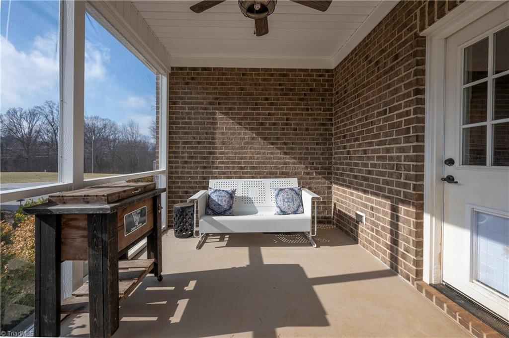 property viewer photo 5