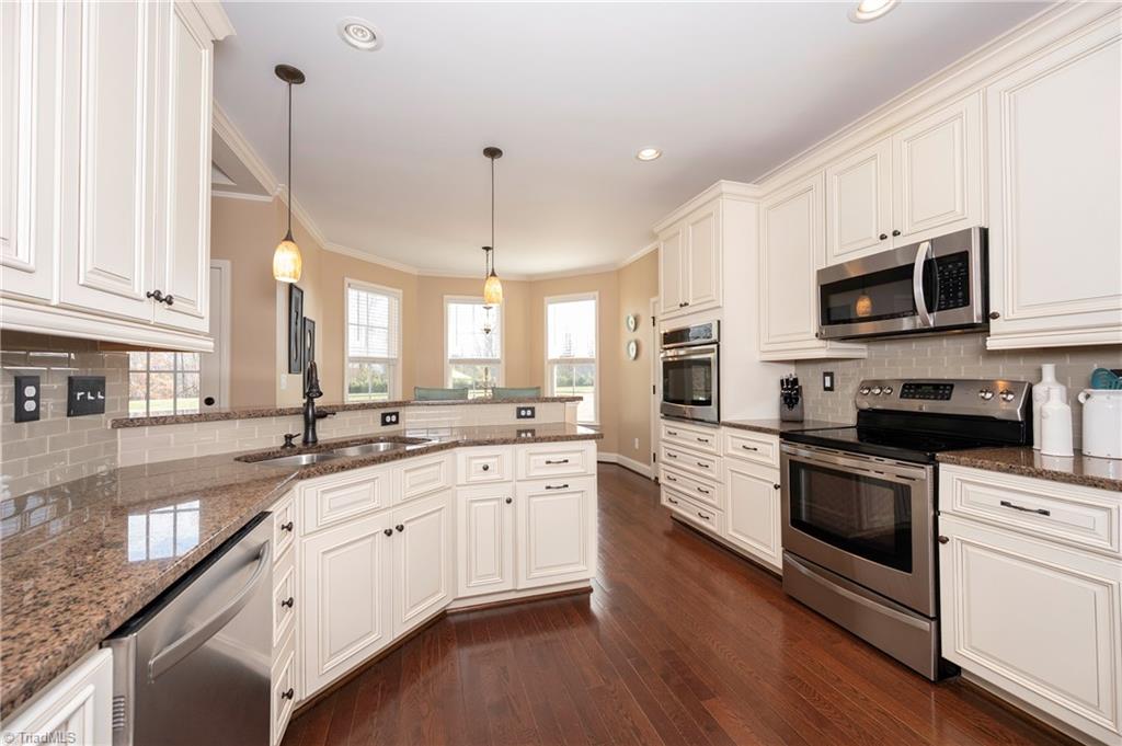 property viewer photo 9