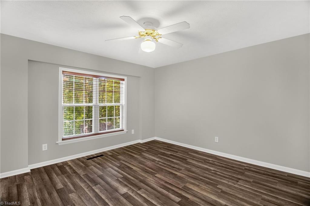 property viewer photo 14