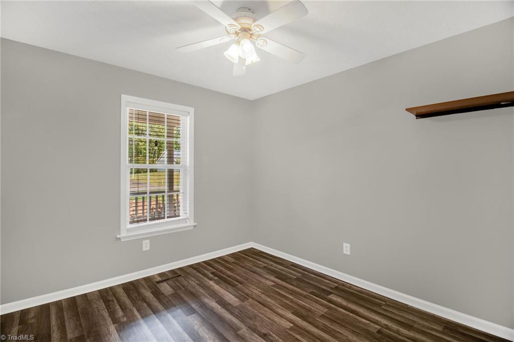 property viewer photo 18