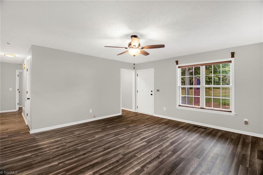 property viewer photo 5