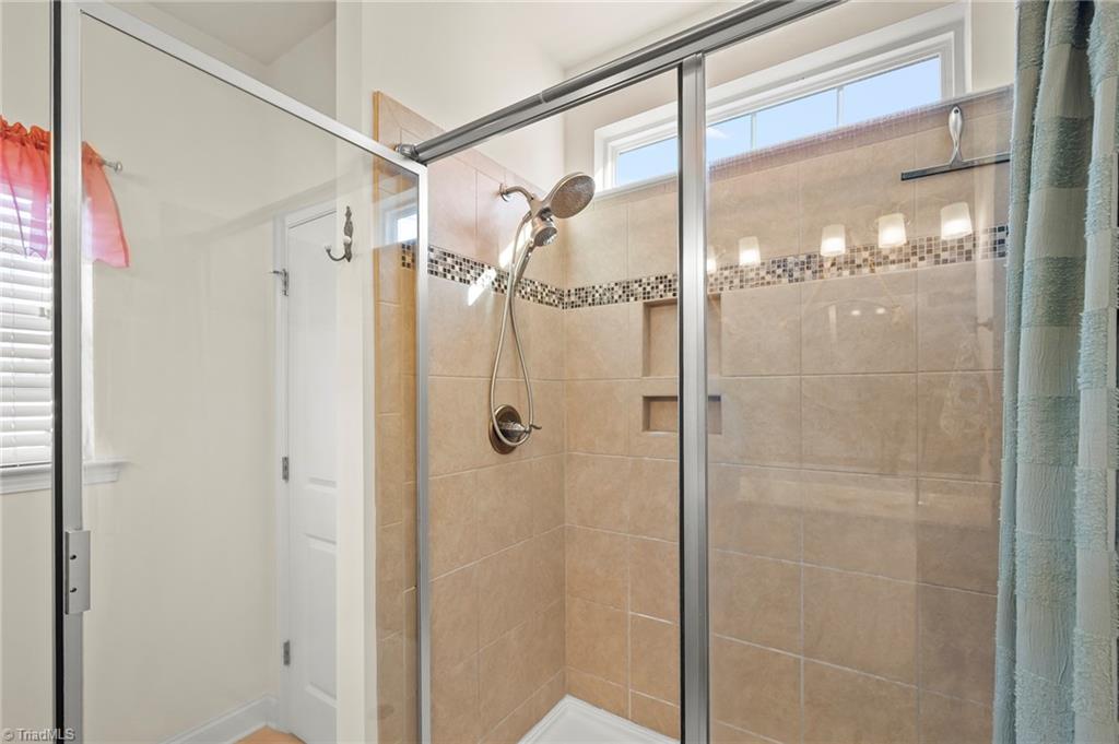 property viewer photo 10